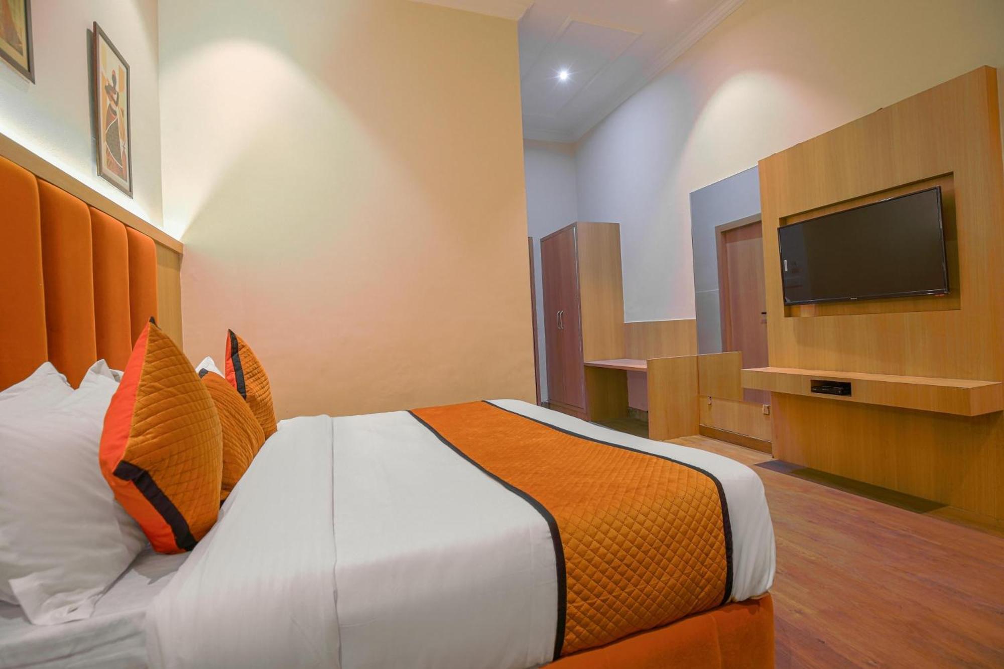 Hotel Ricky International アムリトサル エクステリア 写真